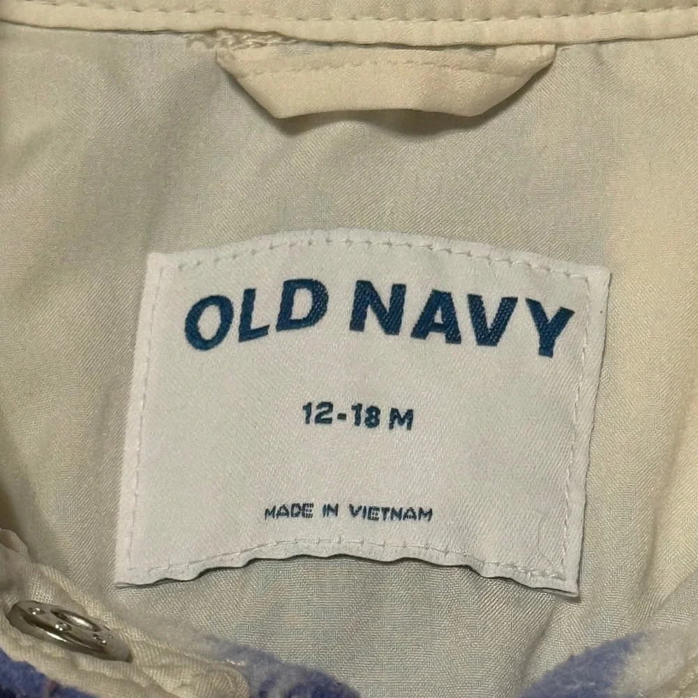 Darling Old‎ Navy snap flannel jacket 12-18 months